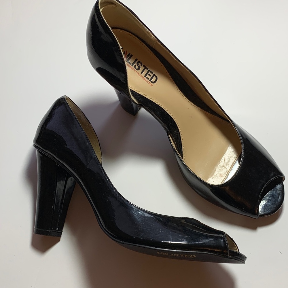Unlisted by Kenneth Cole
Style: Classic Peep Toe Block Heel Pump